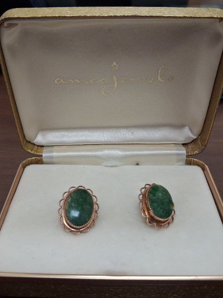 Vintage Amco 14k Gold Filled With Green Jadeite Screw Back Earrings N22